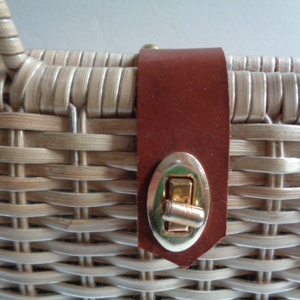 Chic Retro Vintage Rattan Handbag Purse Hong Kong - Picture 2 of 6